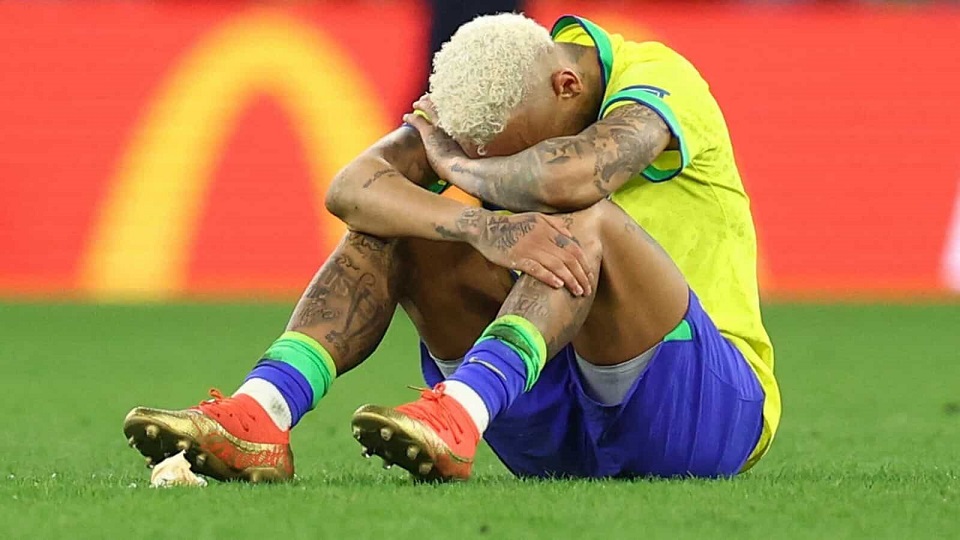 Neymar nerado skida dres Brazila i odlazi